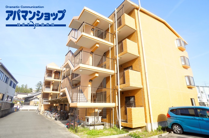 シェーヌ生駒の外観
