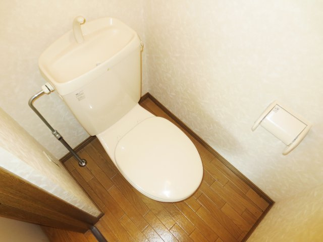 エステートピア武蔵浦和のトイレ|別号室の参考写真です。