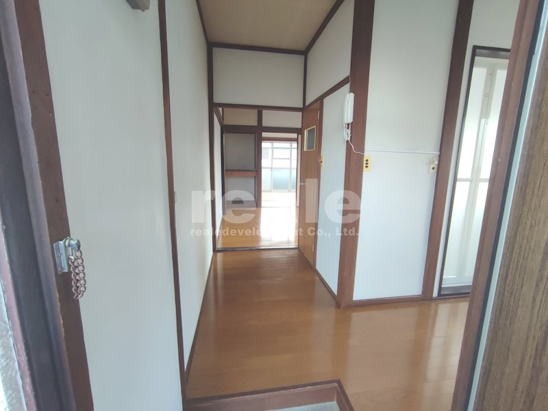 杉並区松庵１丁目のアパートの玄関