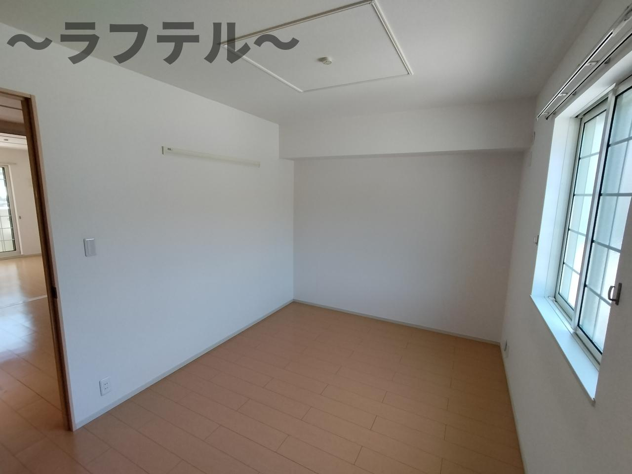 キャンディッドの洋室