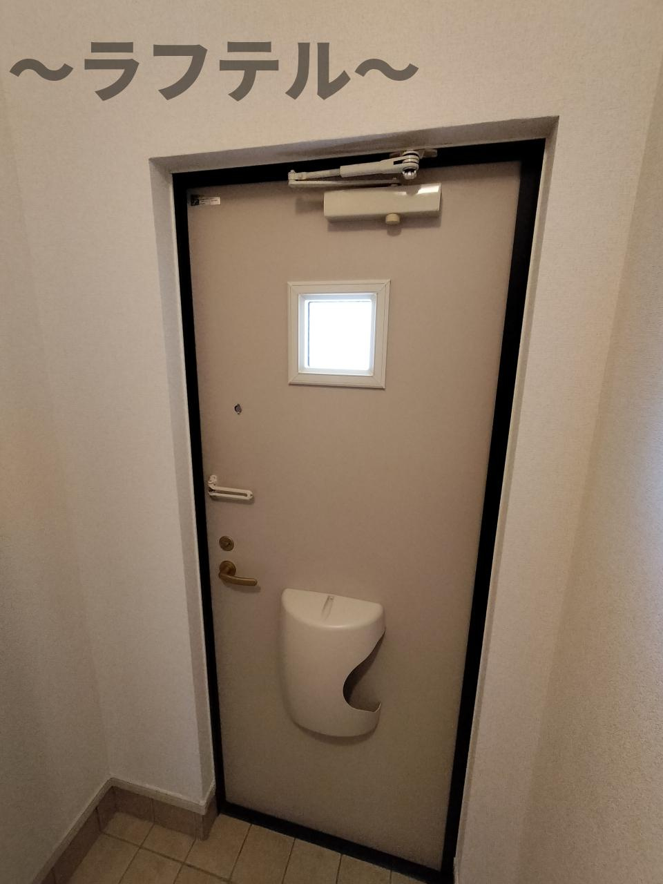 キャンディッドの玄関