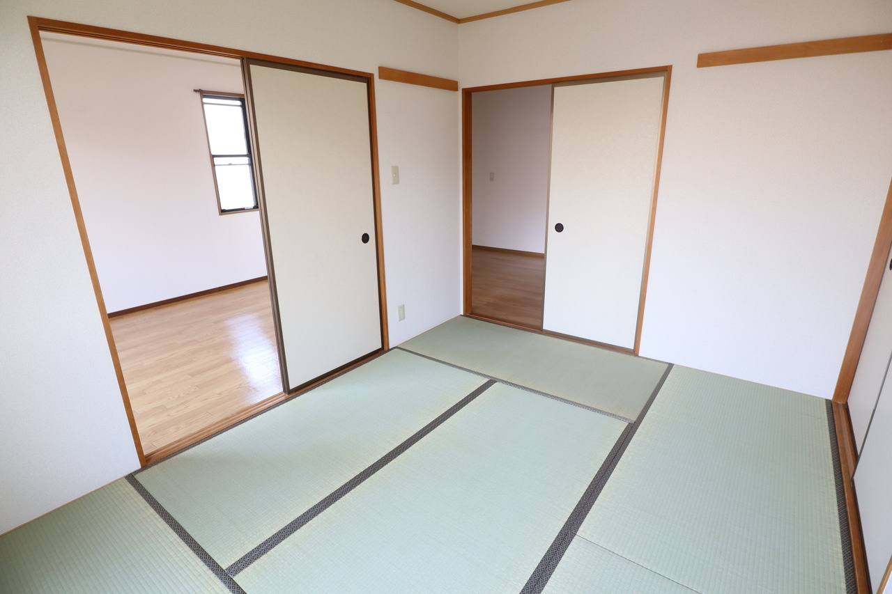 グリーンハイツ4号館の和室