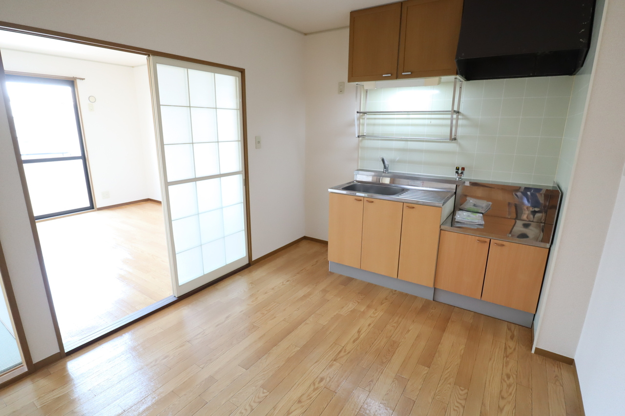 グリーンハイツ4号館の居間・リビング