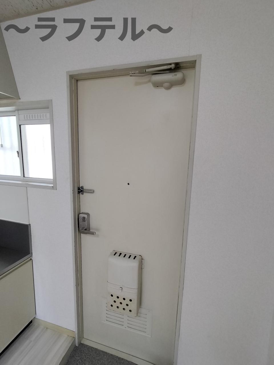 リバーサイドハイツA棟の玄関|別部屋イメージ写真