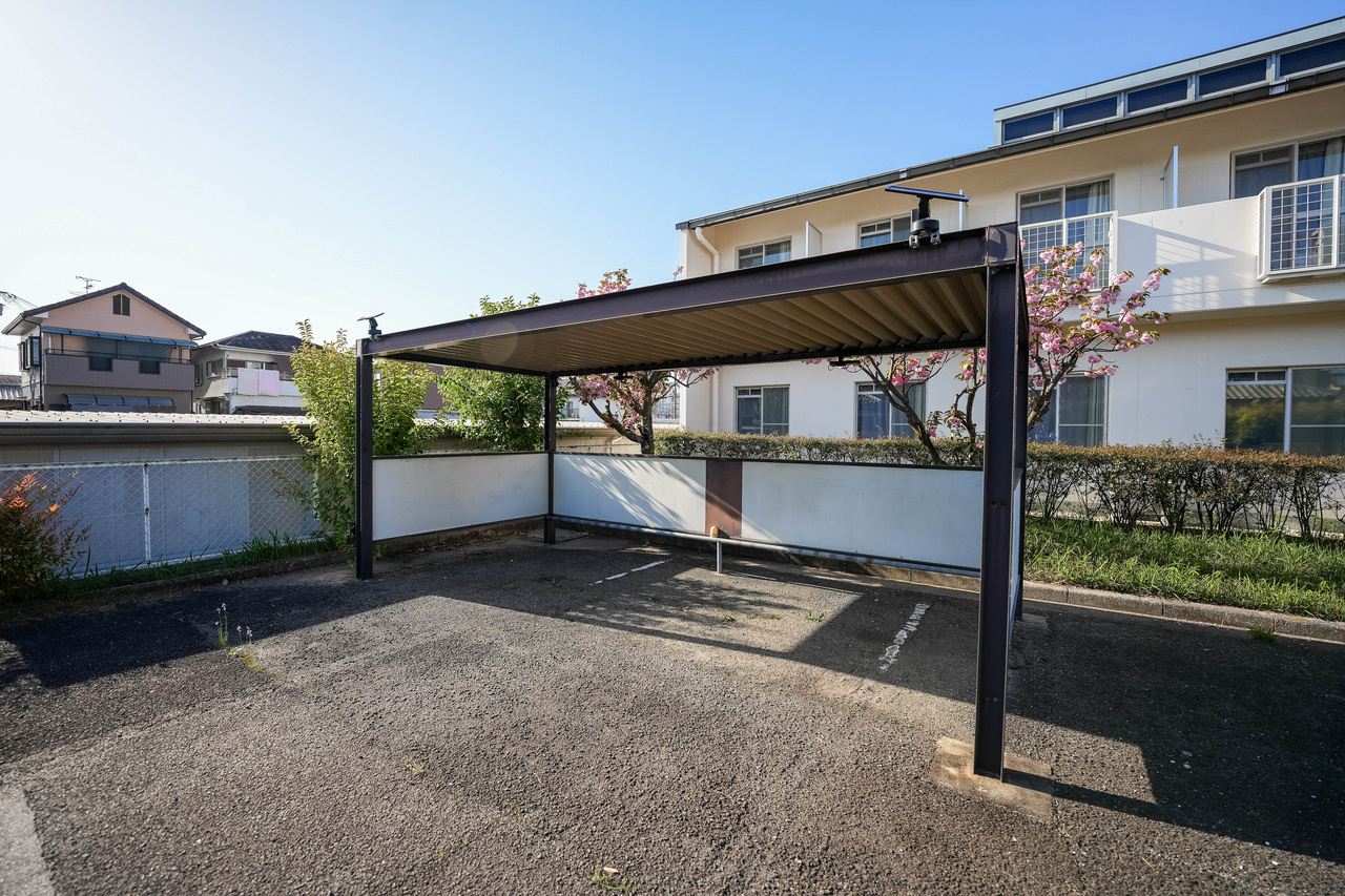 goodroom residence 奈良の駐車場