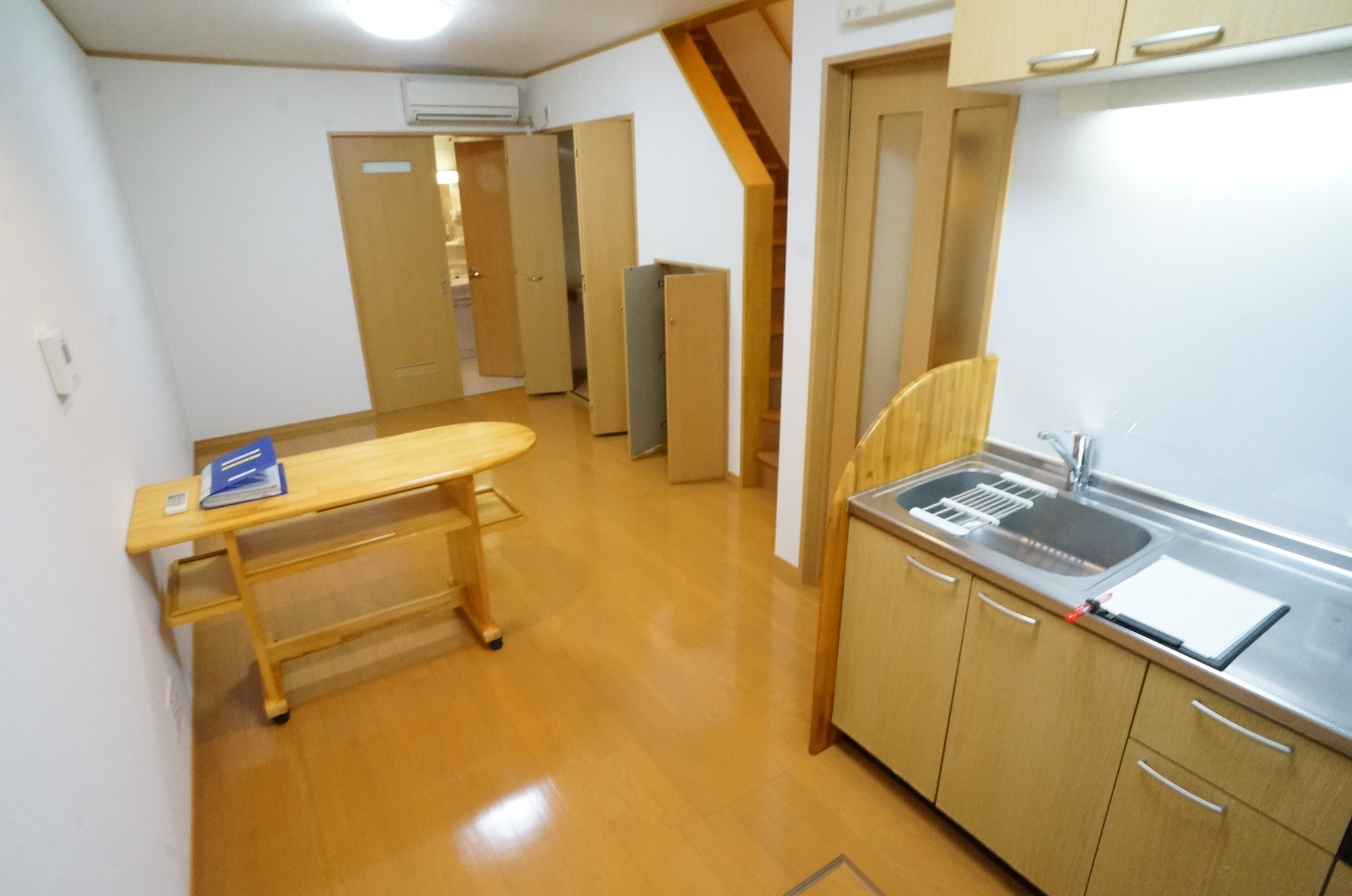 橿原市内膳町５丁目のタウンの居間・リビング