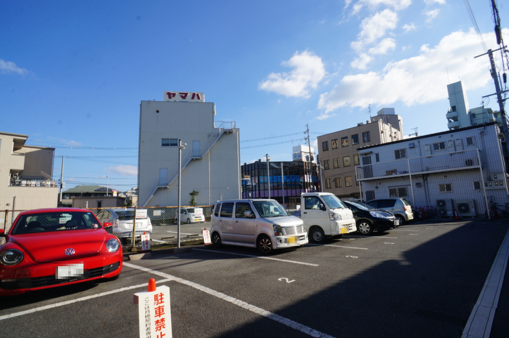 橿原市内膳町５丁目のタウンの駐車場