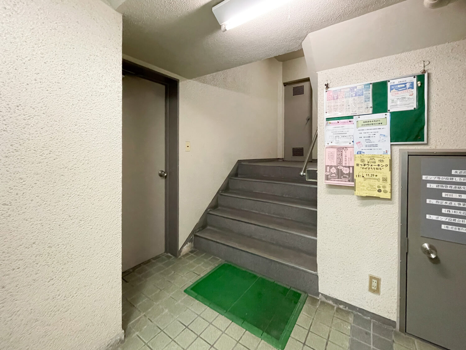 羽衣コーポのエントランス