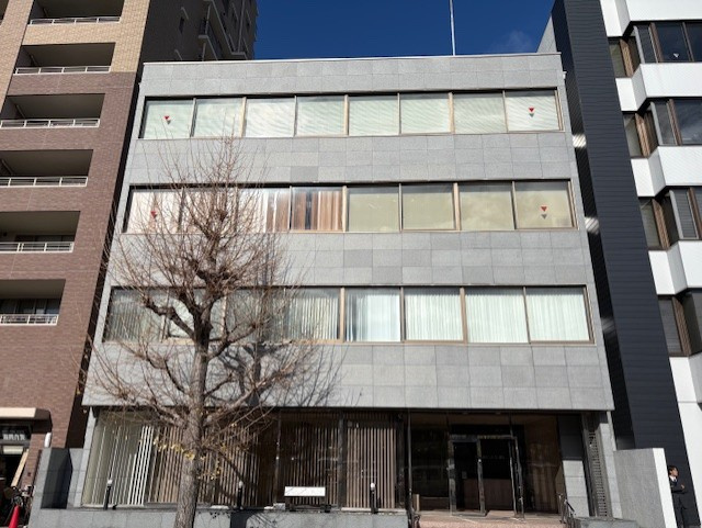 三和理研ビルの外観