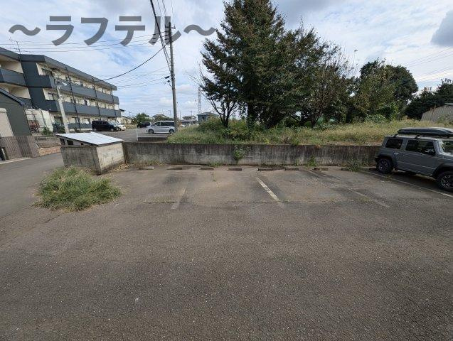 グリーンサイドの駐車場