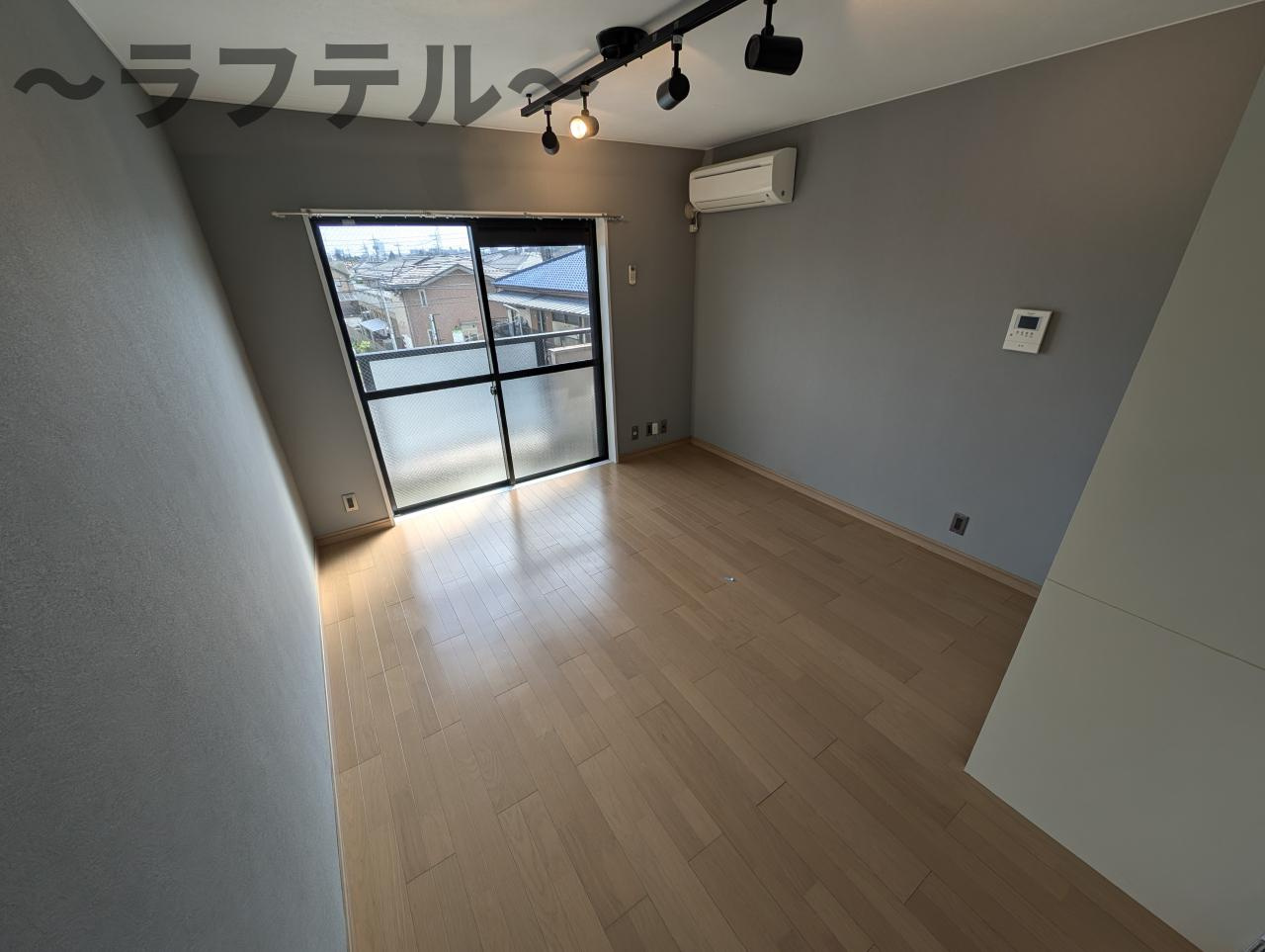 所沢市小手指町１丁目の賃貸マンションの居間・リビング