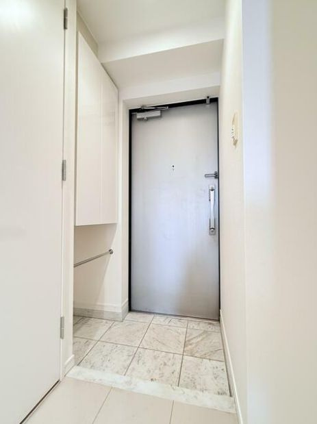 ステイシス川口の玄関|別室参考写真です。