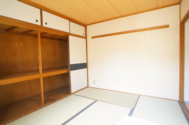 ヴィルドミール富雄の和室