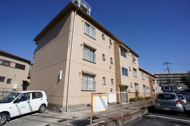 ヴィルドミール富雄の外観