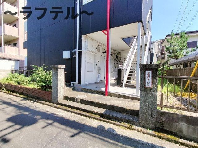 小手指シティハイツのエントランス