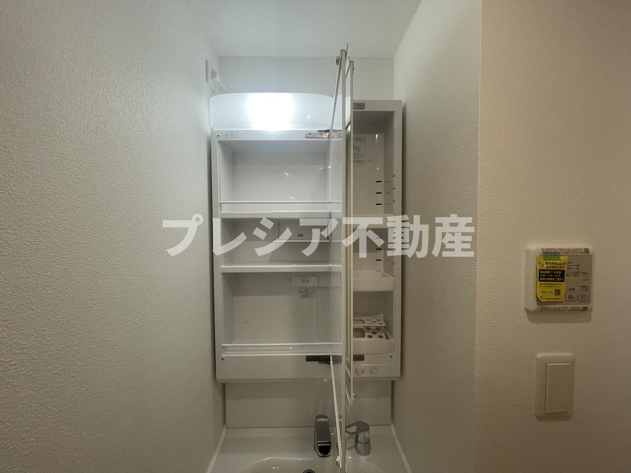 ソルテラス甲子園口クレアストの独立洗面台