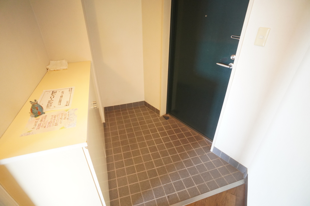 タワーアラモードの玄関