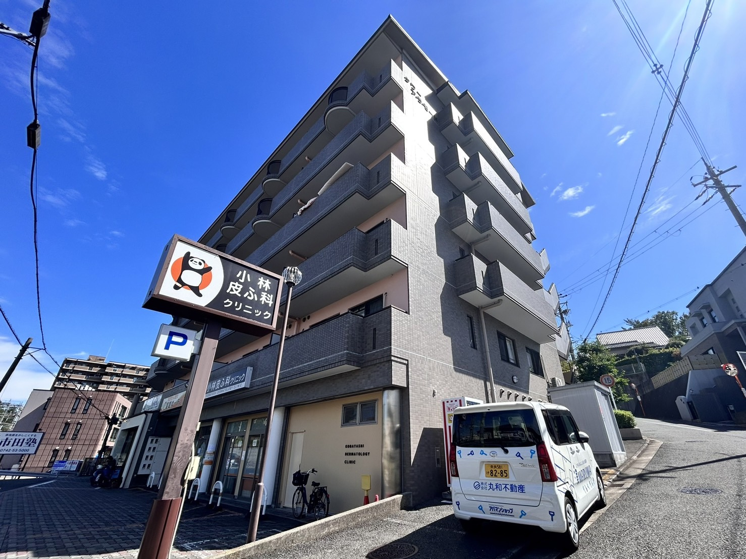 タワーアラモードのエントランス