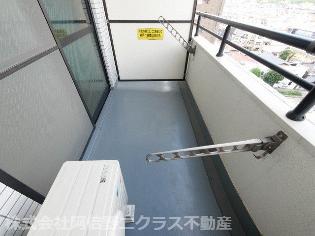 エストゥディオ・アヴァンサルのバルコニー|内装は別部屋の参考写真です。
