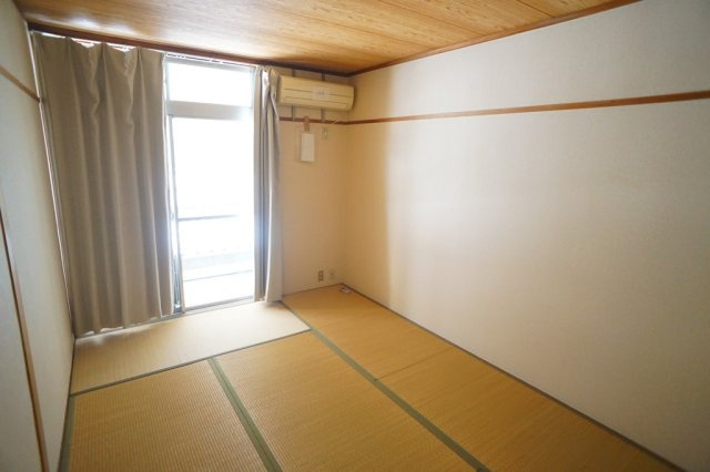上牧グリーンハイツの和室