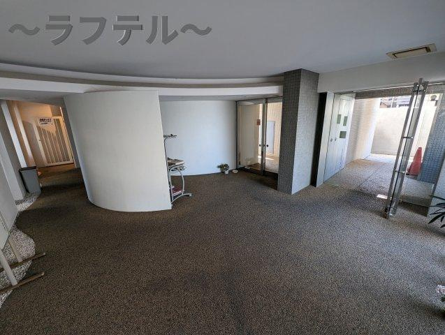 所沢市寿町の賃貸マンションのロビー