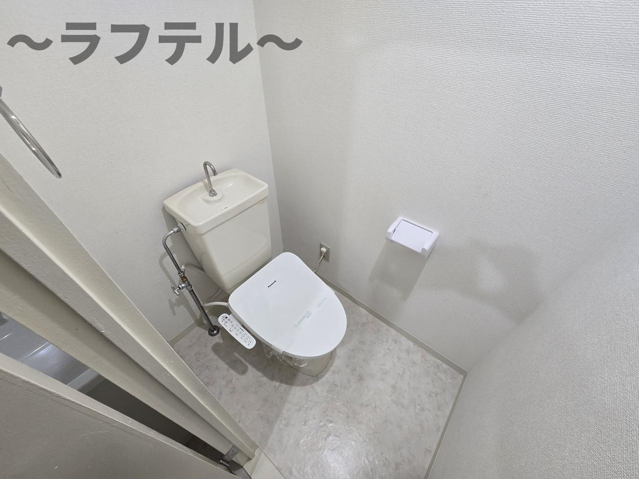 入間市駅前ビルのトイレ|別部屋イメージ写真