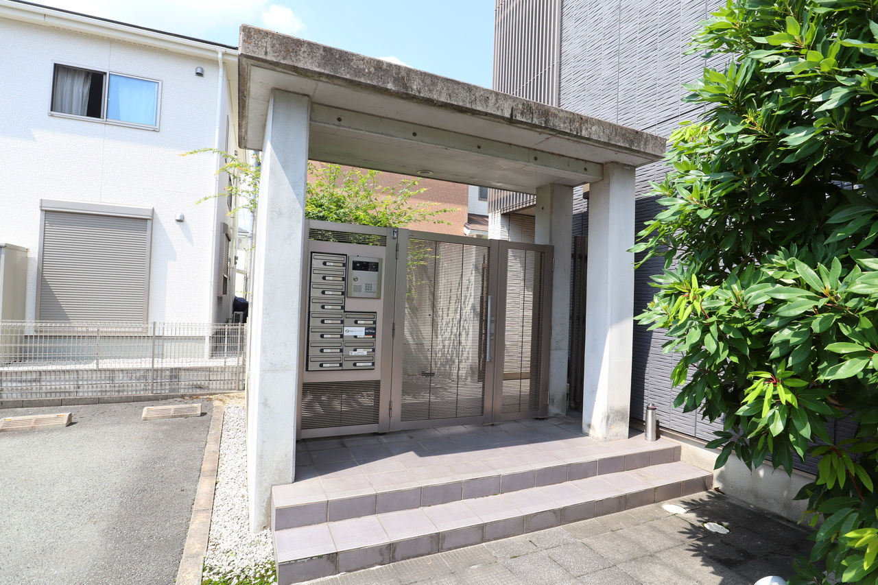 East　Stageのエントランス