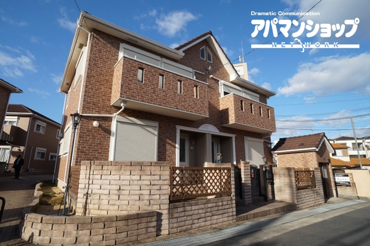 ベルカーサＥ棟の外観