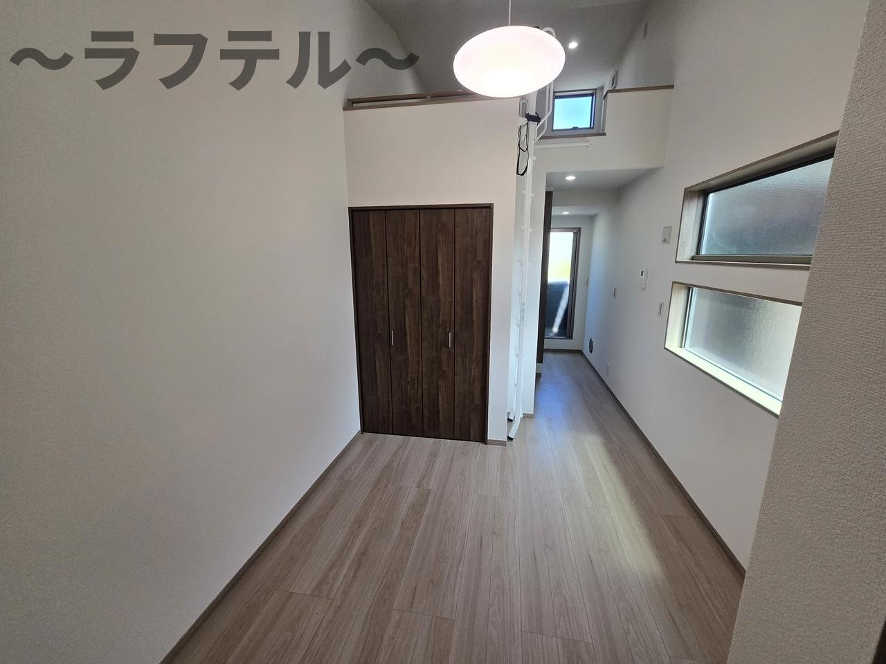 プルメリア・ミキの洋室