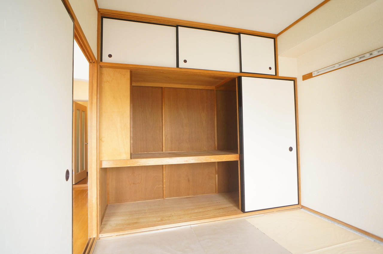 ラフォーレ学園前の収納