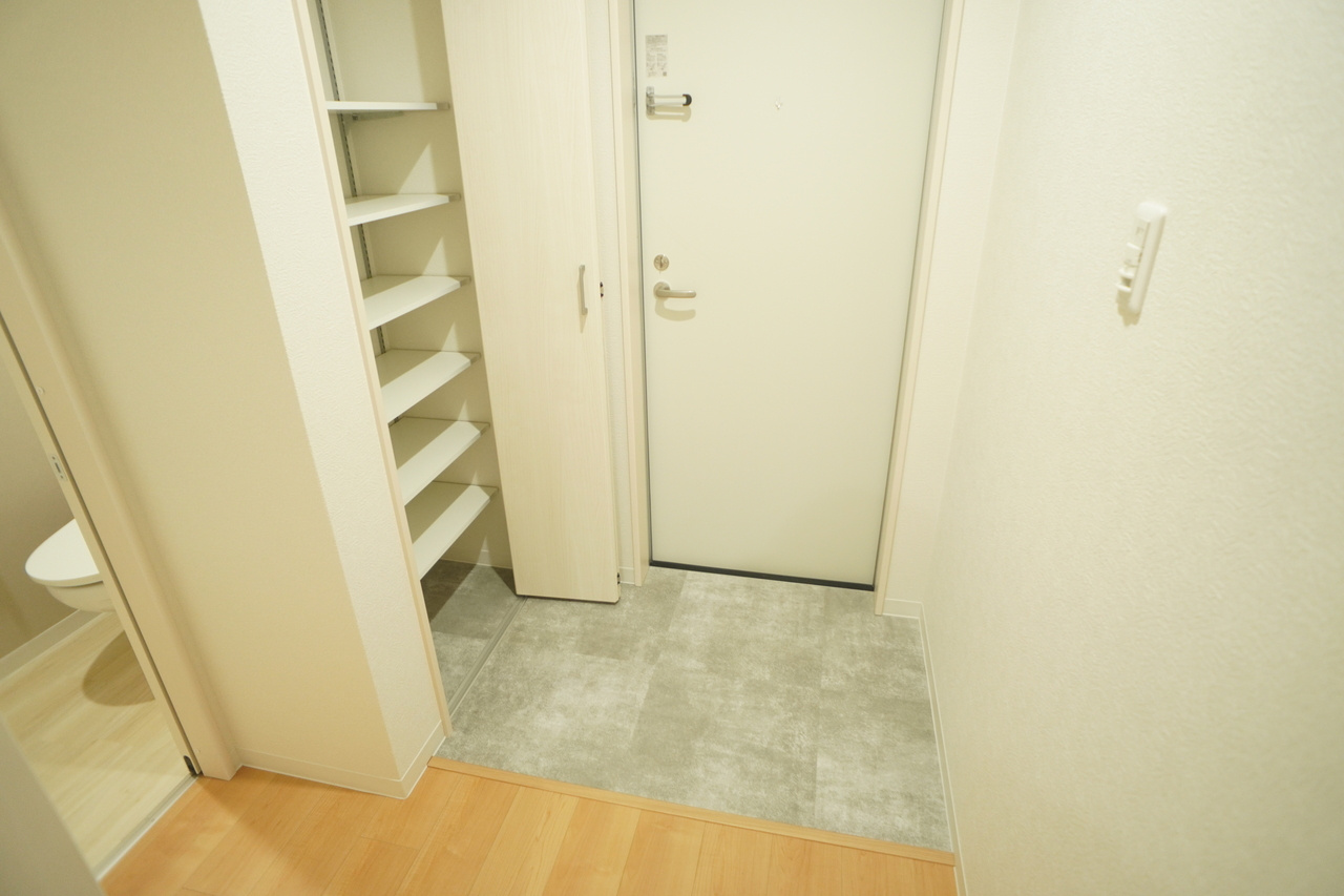GRM富雄元町の玄関