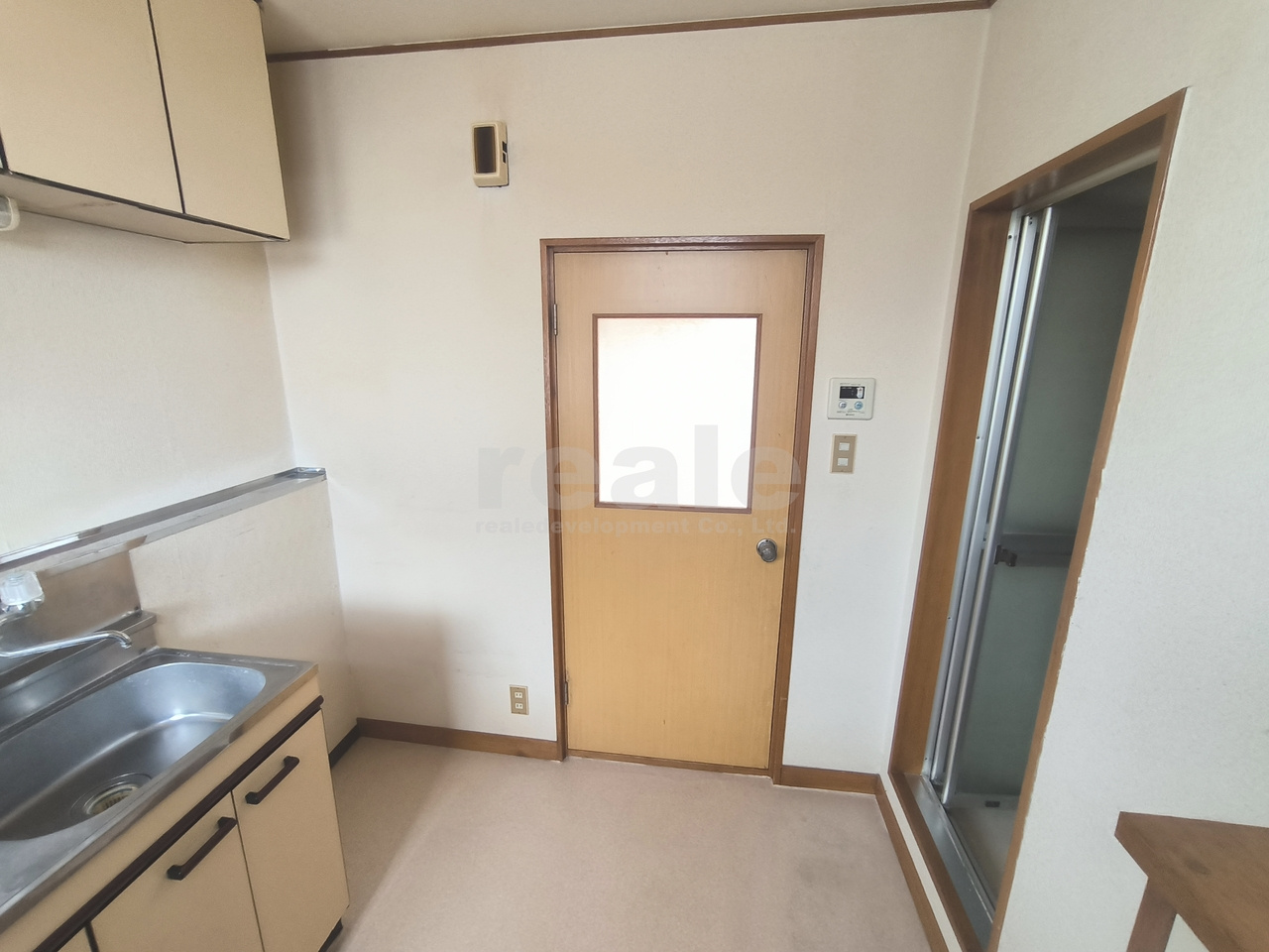 つばさマンションの玄関