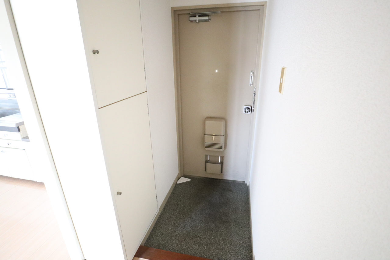 サンハイツ山本の玄関