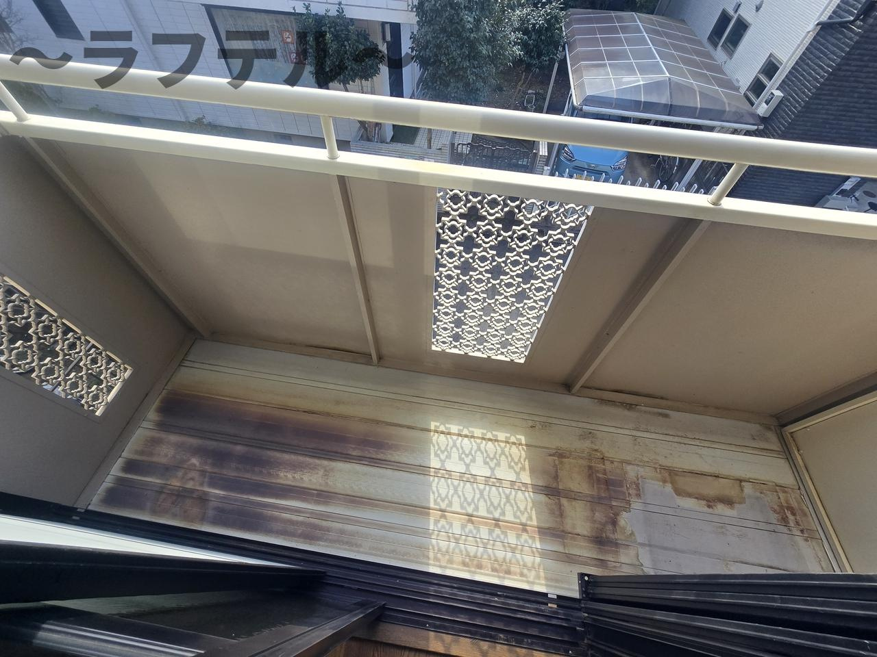 グランカーサA棟のバルコニー