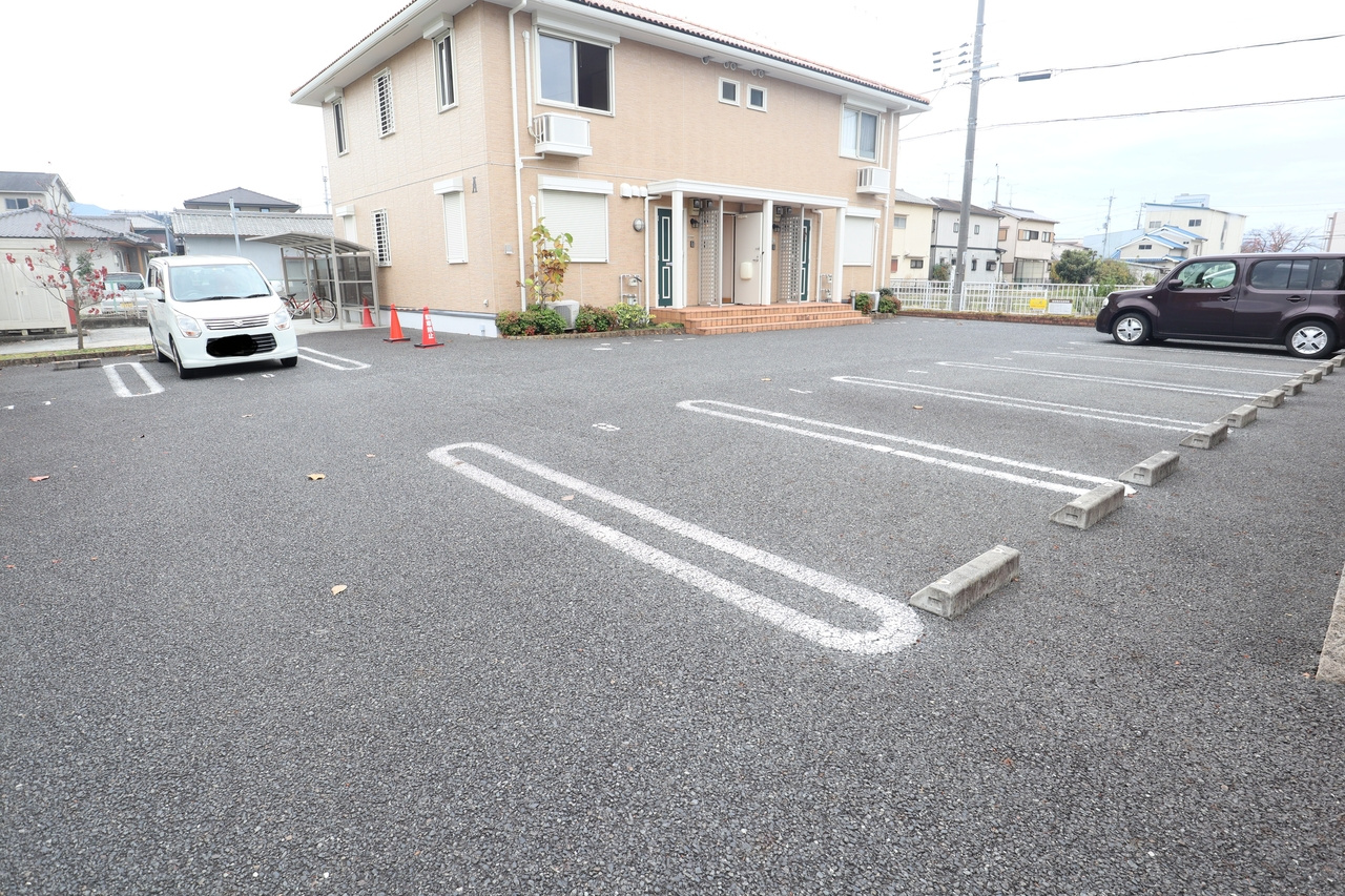 タウン　ビビ　Ａ棟の駐車場