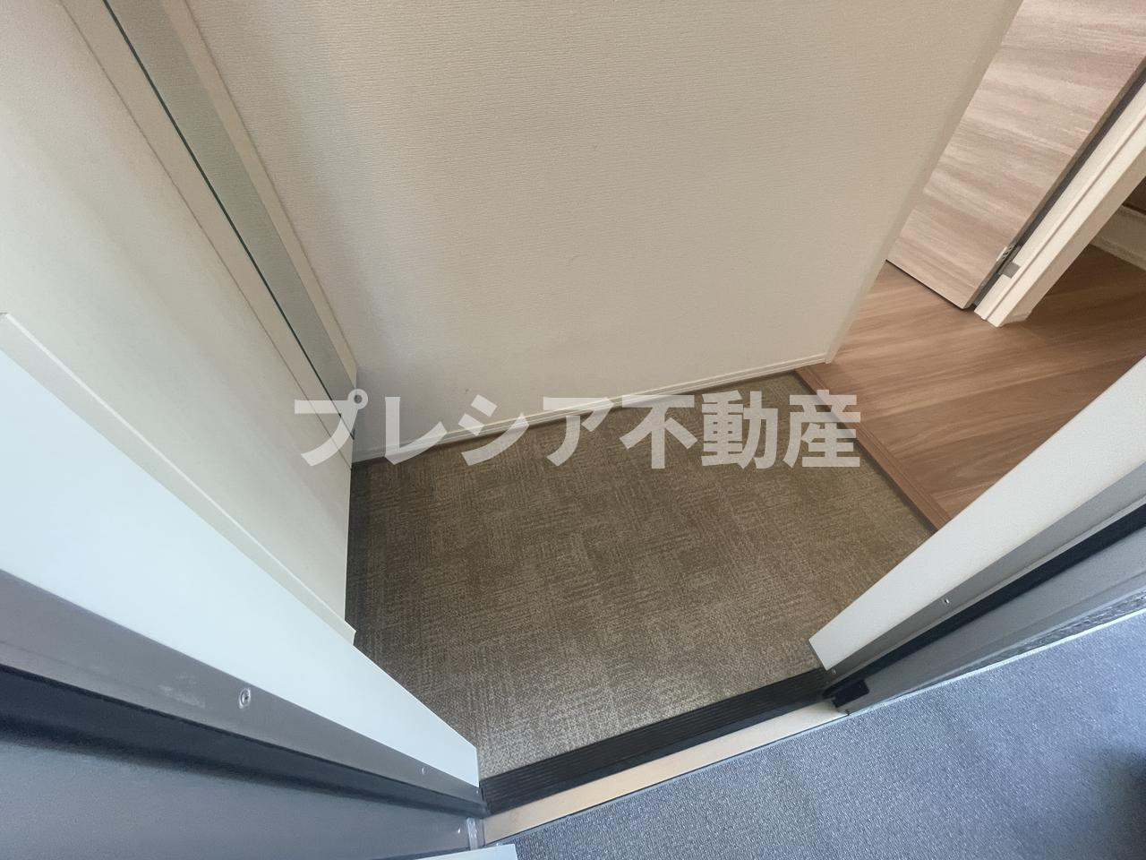 チェーン・パレス上甲子園の玄関