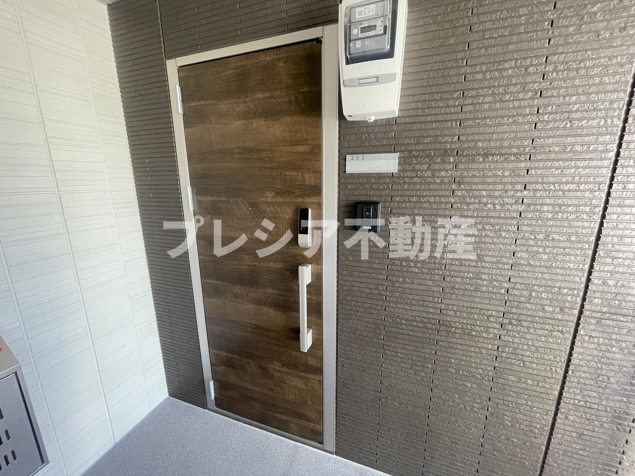 チェーン・パレス上甲子園の玄関