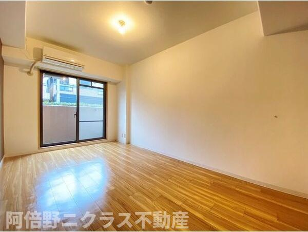 フロレスコ昭和町の居間・リビング