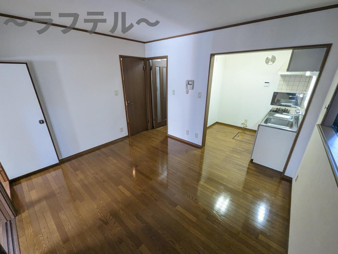 所沢市大字山口のアパートの居間・リビング