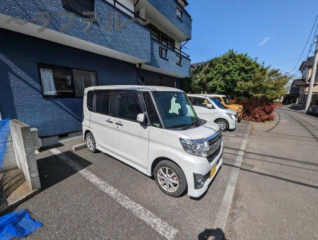 所沢市大字山口のアパートの駐車場