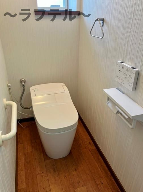 中富南戸建のトイレ