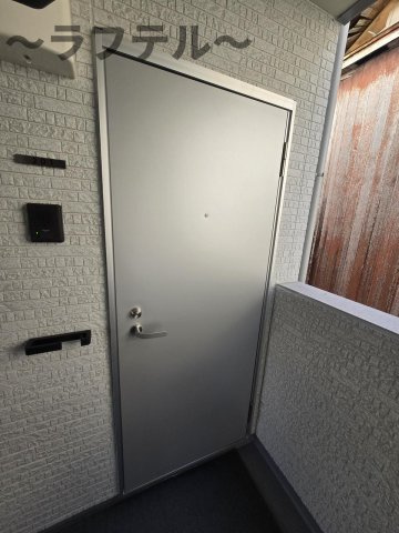 GRADUS 武蔵藤沢Ⅲの玄関|同メーカー施工　別部屋イメージ写真