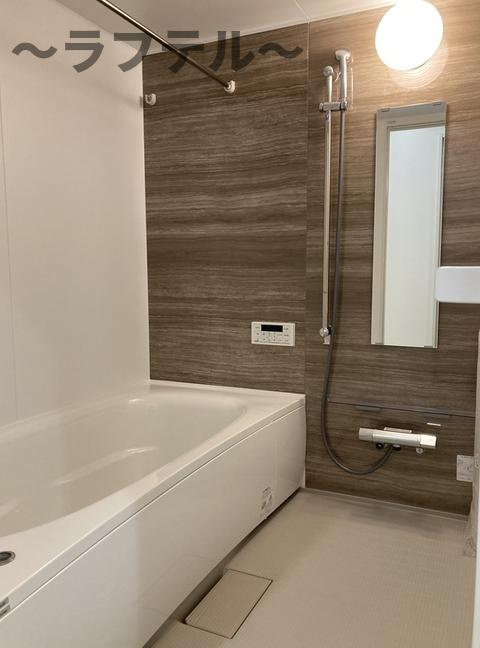 所沢市大字北秋津のアパートの浴室