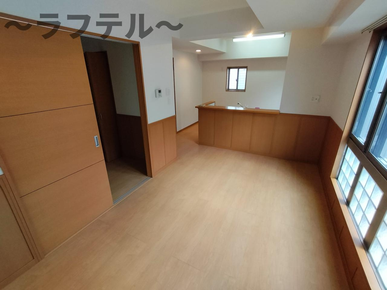 MK　SQUAREの居間・リビング|別部屋イメージ写真