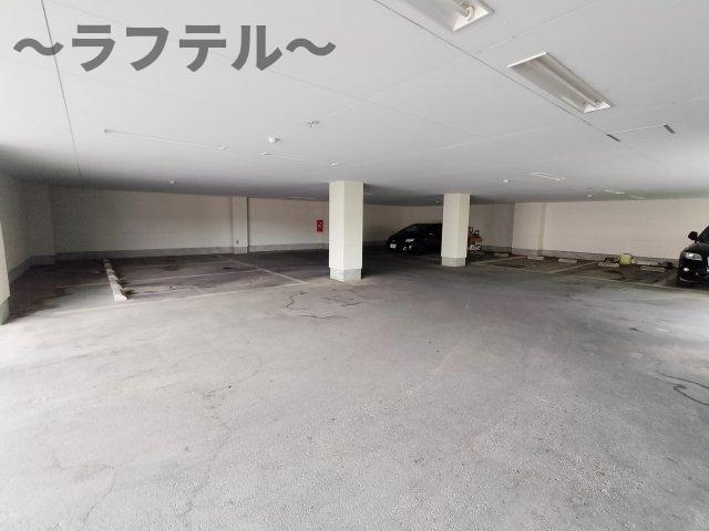 MK　SQUAREの駐車場