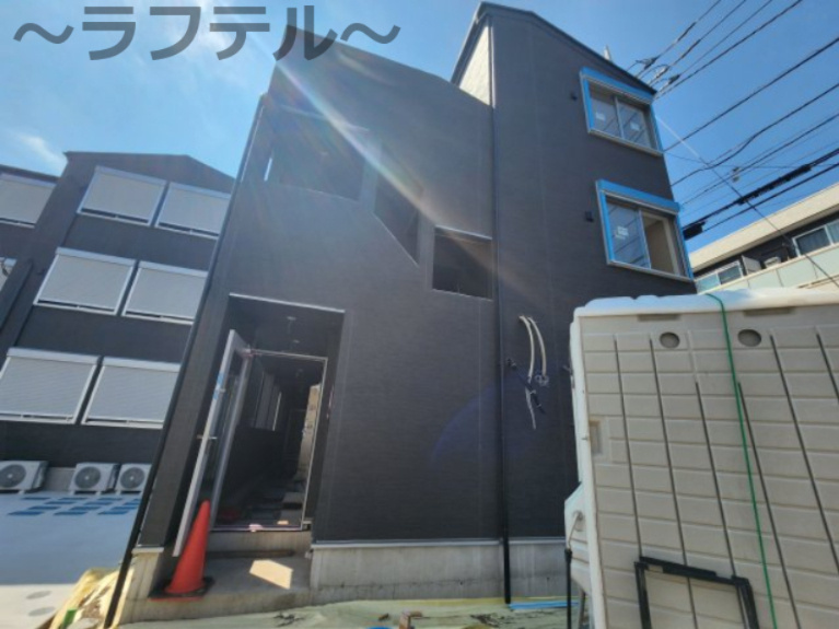 カインドネス狭山ヶ丘Northのエントランス
