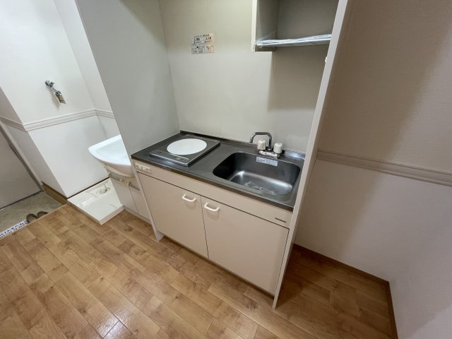 ソレアードシンコのキッチン|※別号室参考写真