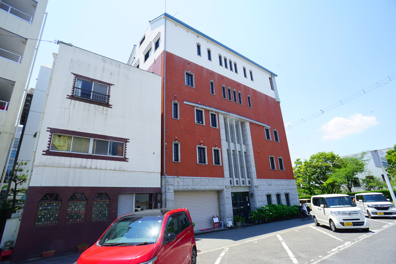 神田ビルの駐車場