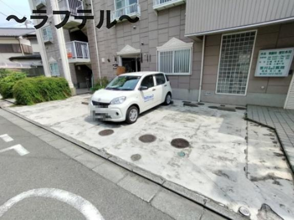 千雅堂の駐車場