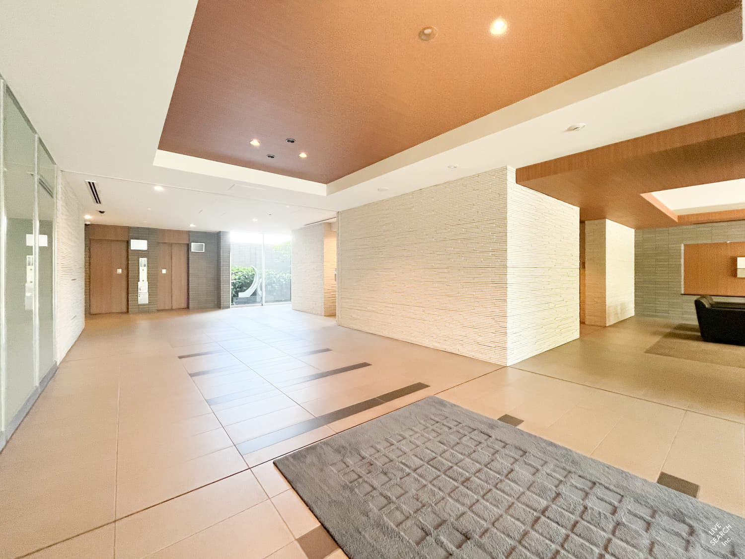 京都桂川つむぎの街マークスクエアのロビー